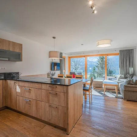 Tauern Juwel 8 *